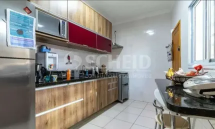 Sobrado a venda com 2 dormitórios e 2 vagas, no Jardim Marajoara.