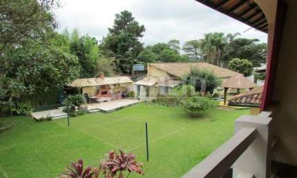 2 casas em condomínio no Jd.das Palmeiras, 5 salas, 5 dormitórios, semi-mobiliado  .