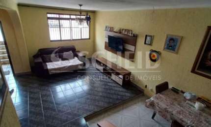 Casa no bairro Campo Grande, 157m2, 3 quartos, sendo 1 suite, 2 salas, cozinha, edícula e 2 vagas.
