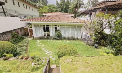 Casa com 3 quartos à venda na Rua Marjorie Prado, --, Jardim Marajoara, São Paulo