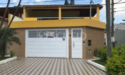 Sobrado 197m² Jd. Sabará (Campo Grande) - 3 quartos, 3 vagas de garagem!