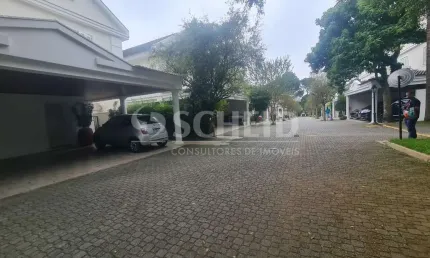 Casa a venda em condomínio fechado , segurança privada 24h no Bairro Alto da Boa Vista