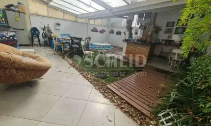 Casa a venda em condomínio fechado  com 04 quartos no bairro Jardim Prudência- São Paulo