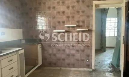 Casa térrea para demolição em terreno de 300m2 em ótima localização no Jd. Belgica