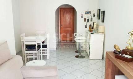 Apartamento à venda de 65,00m² útil, reformado e com 2 quartos e 1 vaga, na Vila Mascote.
