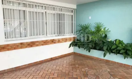 Sobrado a venda com 3 dormitórios, 1 suíte e 2 vagas. em interlagos.