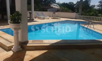 Casa a venda com 530m² e 2 suítes no Parque Terceiro Lago.