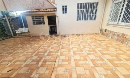 Casa térrea á venda no bairro do Brooklin- São Paulo