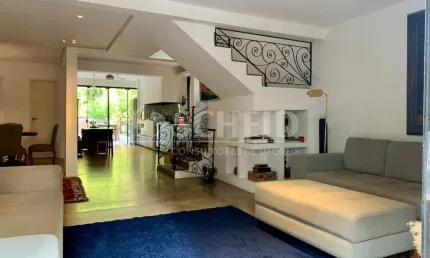 Sobrado a venda  na Vila Sônia/ Morumbi com 2 quartos suites.