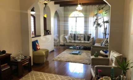 Casa a Venda em Santo Amaro, com 4 Quartos, sendo 2 suítes, com varanda
