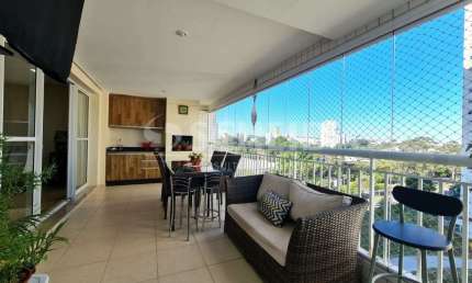 Apartamento à Venda no Condomínio Magic Club Resort 136m² com 3 Suítes e vista interna