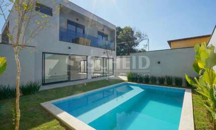 Casa em Condomínio á venda no Alto da Boa Vista, 4 suítes, 6 banheiros 3 vagas cobertas 420m2