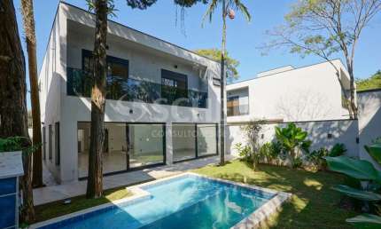 Casa em Condomínio á venda no Alto da Boa Vista, 4 suítes, 6 banheiros 3 vagas cobertas 420m2