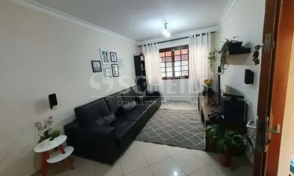 Sobrado no Jardim Aeroporto 120m² 2 quartos, 2 vagas!