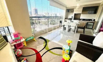 Apartamento a venda com 147m, 4 quartos, 1 suíte e 3 vagas  na Vila Mascote.