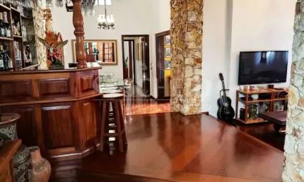 Casa à venda de 245,00m² útil, com 5 quartos, no Jardim Prudência.