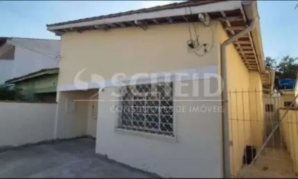 Casa à venda Santo Amaro, sendo 5min a pé do Metrô. 02 Dormitórios, amplo quintal