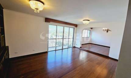 Apartamento á Venda no Brooklin com 180m², 4 dormitórios sendo 2 suítes, 2 vagas de garagem.