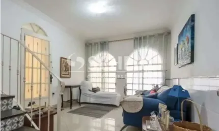 Casa à venda com 4 suítes, 2 vagas, 5 banheiros, quintal, churrasqueira