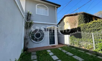 Casa a Venda no Brooklin com 3 quartos sendo 1 suíte com 2 vagas de garagem.