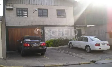 Barracão / Galpão / Depósito com 9 salas para alugar na Rua Adalberto de Matos, --, Morumbi, São Paulo