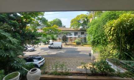 Casa a Venda no Morumbi, 600m², 5 quartos, sendo 4 suítes, 6 banheiros e 12 vagas