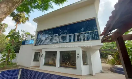 Casa Espetacular à Venda no Jd. Guedala, 600m², com Piscina, Jacuzzi, 4 quartos,  sala ampla.