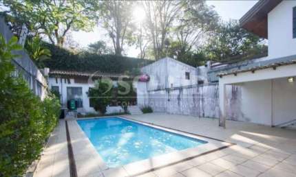 Casa em rua fechada no Alto da Boa Vista / Jardim dos Estados !