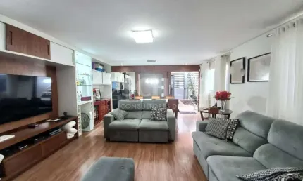 Casa térrea de 190m² com 3 quartos sendo 2 suítes e 2 vagas à venda na Vila Santa Catarina - SP