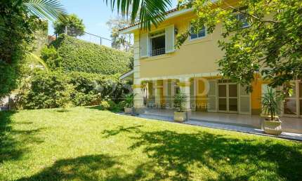 Casa de Alto Padrão com Segurança  Total no Alto da Boa Vista!
