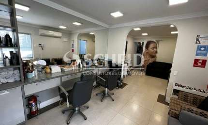 Sobrado comercial com 130m2 em excelente localização no Jardim Marajoara