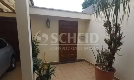 Casa à Venda no Jardim Prudência com 3 Suítes, 4 Vagas e Área de 350m² Construída