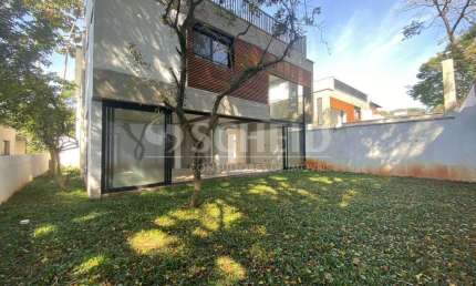 Casa em condominio á venda no Bairro Jardim Cordeiro - SP