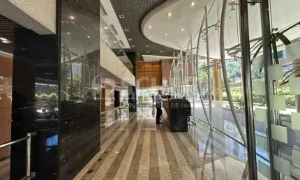 Escritório com 86m² e 2 vagas à venda próximo à Berrini