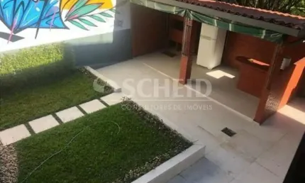 Casa a venda no jardim dos estados com 4 quartos sendo 2 suites e 3 gagas de garagem!!
