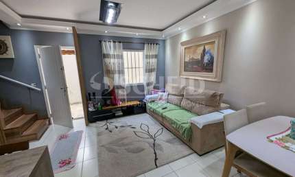 Casa a venda em condomínio fechado, casa com 72m² , sendo 2quartos ,1 vaga .