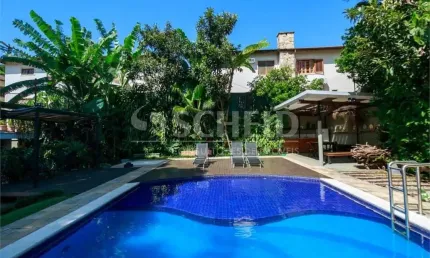 BROOKLIN VELHO  - CASA TÉRREA COM PISCINA E 1400m² de TERRENO COM 8 VAGAS DE GARAGEM