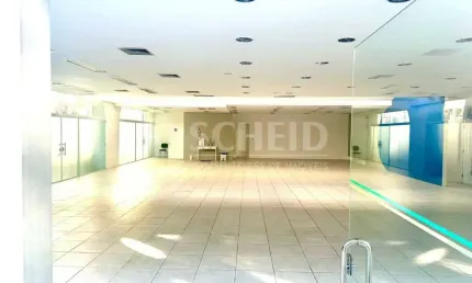 Excelente Imóvel Comercial em Santo Amaro - Localização Privilegiada!
