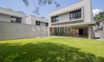 Casa em Condomínio á Venda na Chácara Santo Antônio com 769m², 6 vagas de garagem.