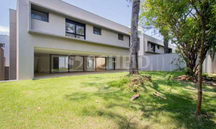 Casa de Condomínio com 4 Quartos e 5 banheiros à Venda, 944 m² na Chacara Santo Antonio - SP