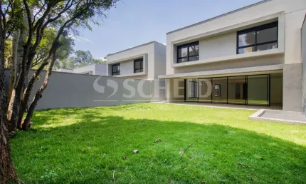 Casa em Condomínio á Venda na Chácara Santo Antônio com 769m², 6 vagas de garagem.