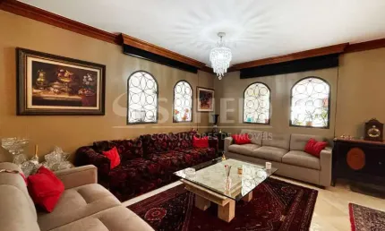 Casa a venda com 4 suites e 4 vagas no Alto da Boa Vista.