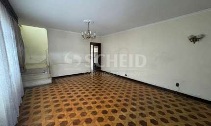 Casa no bairro Campo Grande com 3 quartos/1 suíte, sala,  3 banheiros e 2 vagas.