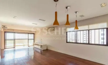 Tradicional apartamento no coração de moema pássaros