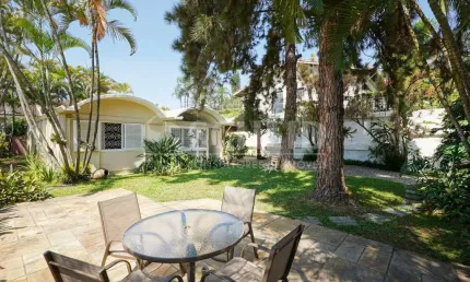 Casa Térrea à Venda no Bairro Chácara Monte Alegre Oportunidade Única!