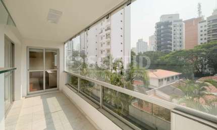 Apartamento no bairro Campo Belo, próximo ao Colégio Vértice