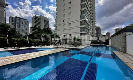 Apartamento á Venda em Santo Amaro com 46m², 1 quarto, 1 vaga.