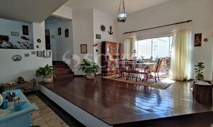 Excelente sobrado no bolsão de Interlagos, próximo ao laguinho