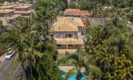 Casa á venda no brooklin com 485m², 7 quartos sendo 4 suítes, 8 vagas.