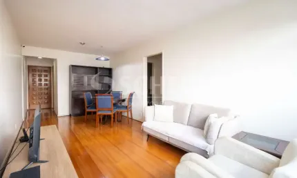 Apartamento com 02 dormitórios, sendo 01 suite e 01 vagas